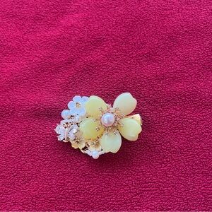 Handmade natural stone floral hairclip